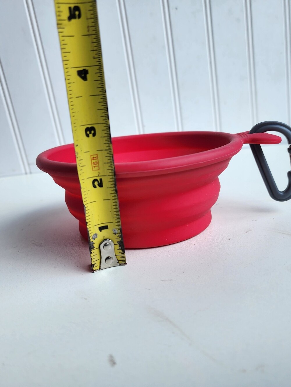 Ruff Wear Portable Dog Treat Poach & Messy Mutts Silicone Travel Water Bowl Red - Picture 3 of 15